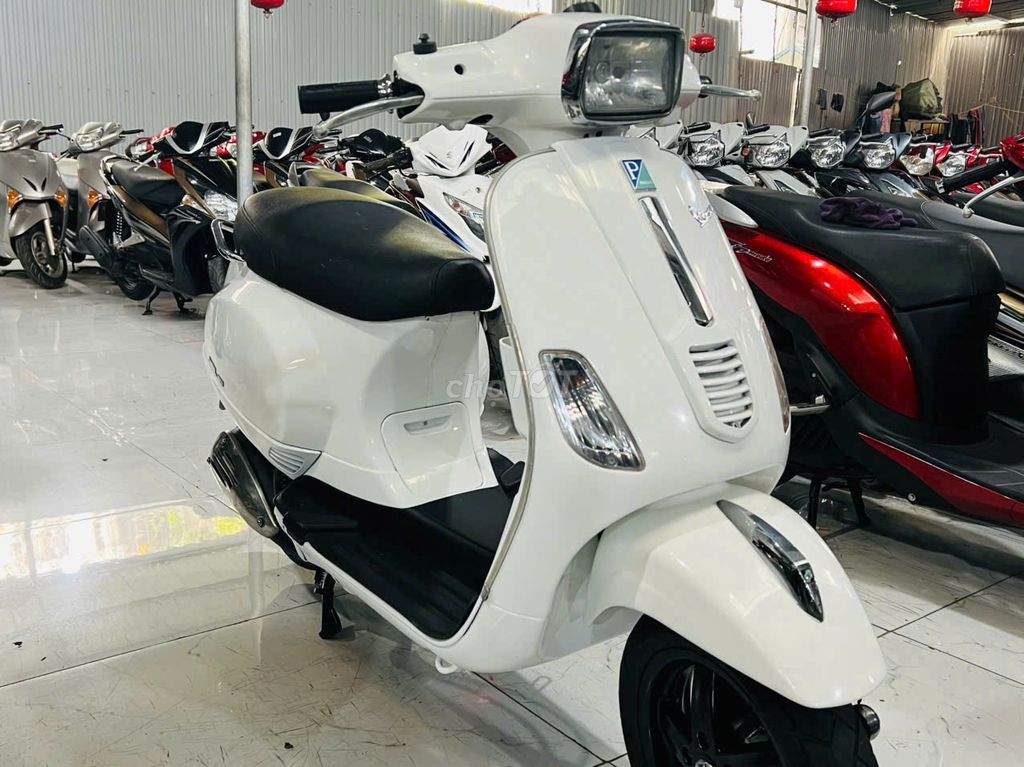 XE MÁY PHÚ THỊNH- PIAGGIO VESPA 125S-GÓP TRƯỚC 3TR