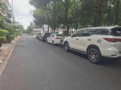 Biệt thự 7x18m KDC Hiệp thành city đúc 4 tầng đối diện công viên