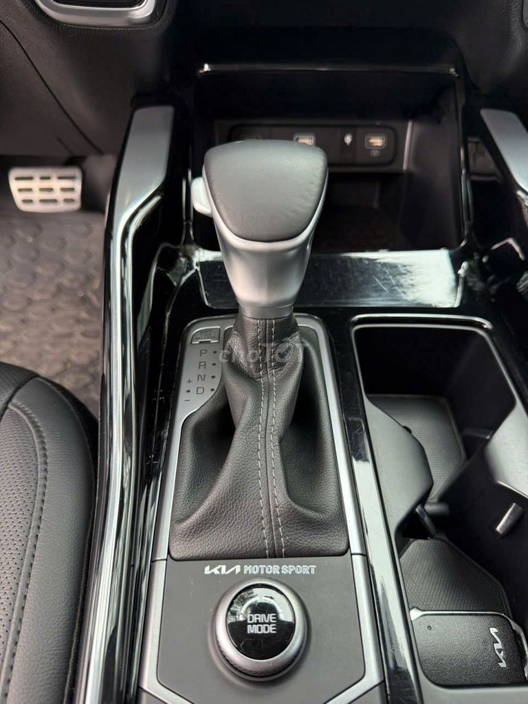 Kia Sorento Dầu Luxury 2024 màu trắng. Mua bán Ô tô tại Quận Thanh Xuân Hà Nội được đăng bởi Nguyễn Tuấn Hoàng hình 9