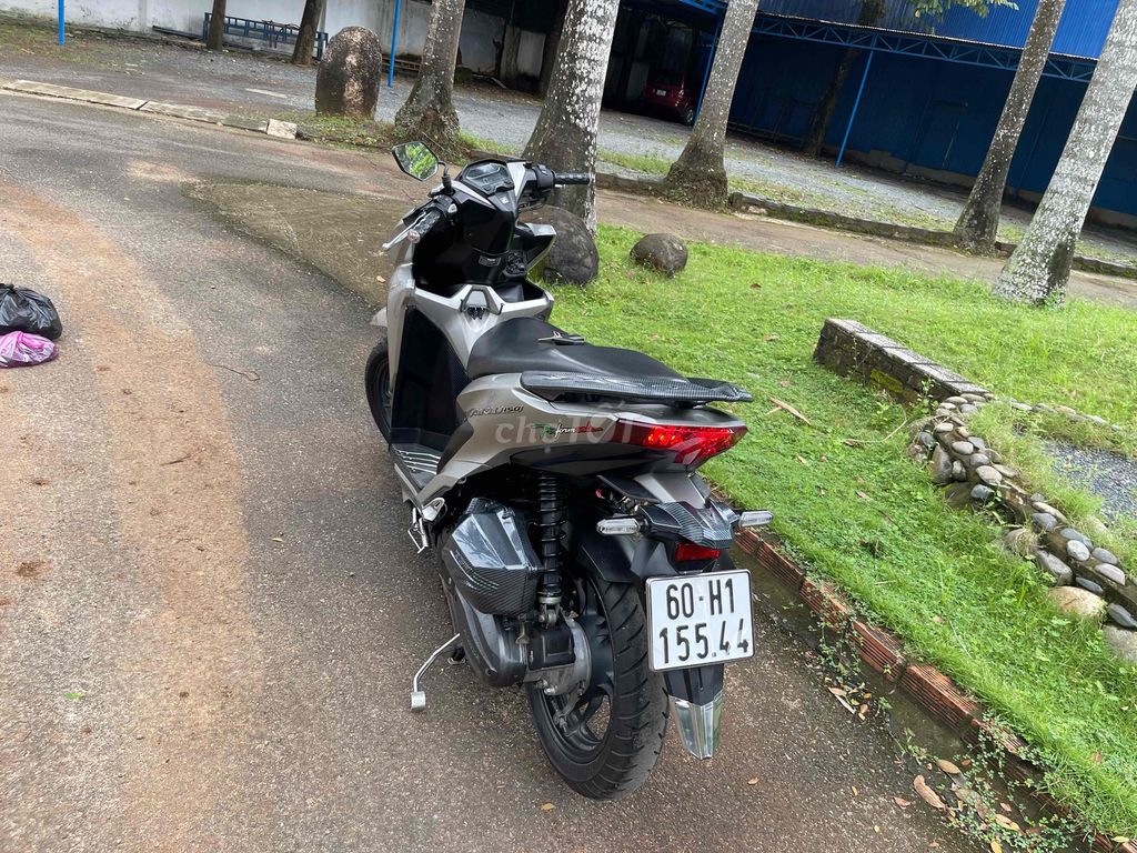 bán Vario chính chủ còn rat mới. Mua bán Xe máy tại Huyện Trảng Bom Đồng Nai được đăng bởi giàu hình 3