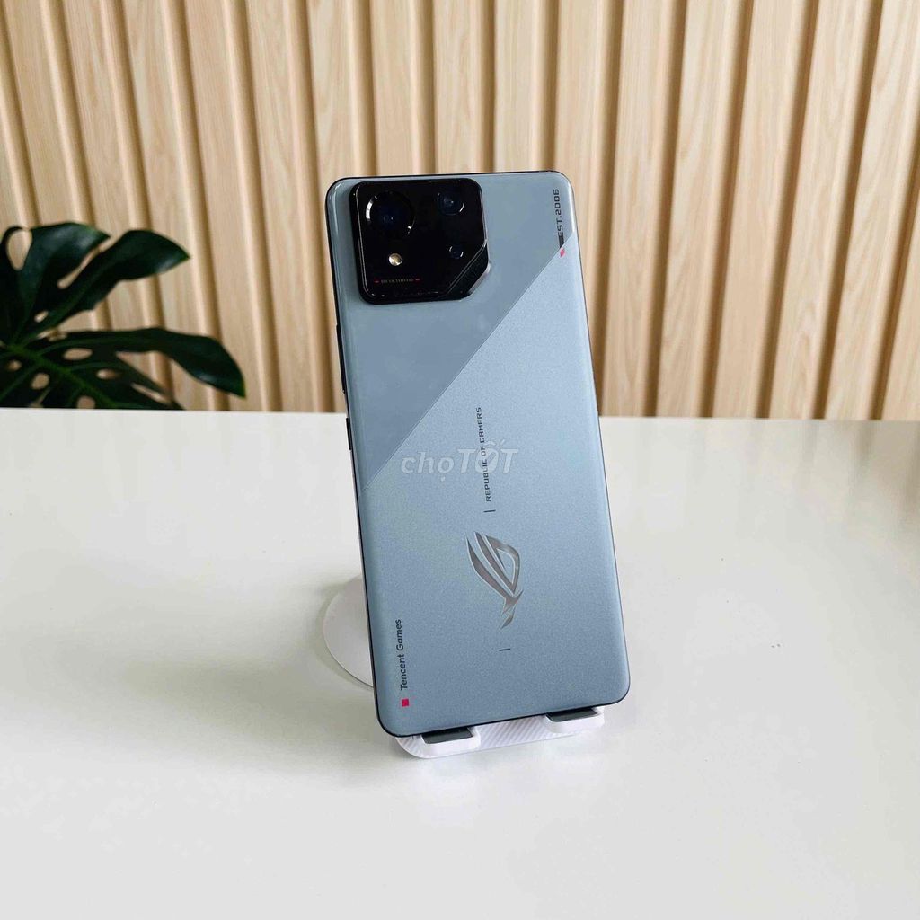 ROG Phone 8 5G -12/256GB - Nguyên Zin - Đẹp 98. Mua bán Điện thoại tại Quận Ninh Kiều Cần Thơ được đăng bởi Hmphone hình 1