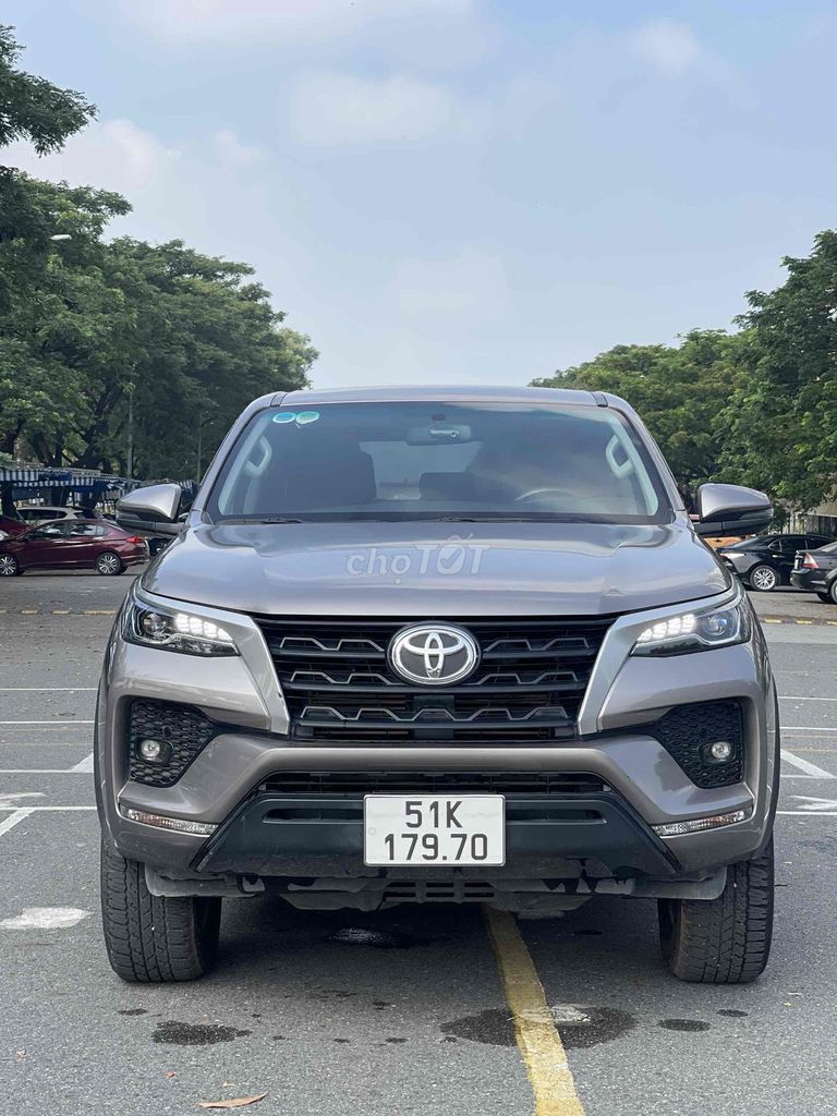 Toyota Fortuner 2022 2.4 4x2 AT - 81000 km