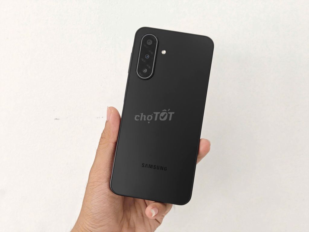 Samsung A17 5G 8/256 BH 03/27 Như Mới Nguyên Zin. Mua bán Điện thoại tại Quận Cái Răng Cần Thơ được đăng bởi Cầm đồ Nhanh hình 1
