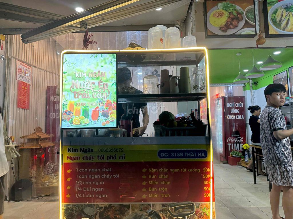 Tủ trưng bày Kính Kim loại Đã sử dụng. Mua bán Tủ, kệ gia đình tại Quận Đống Đa Hà Nội được đăng bởi Ngân Kim hình 1
