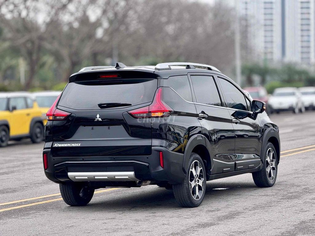 Mitsubishi Xpander Cross 2021 AT - 23000 km