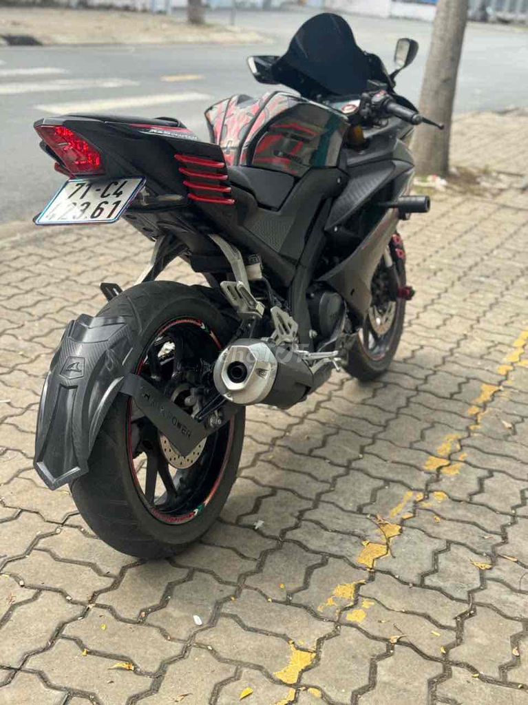 Yamaha R15-V3 150cc,bs71,chính chủ,xe zin êm đẹp. Mua bán Xe máy tại Quận 7 Tp Hồ Chí Minh được đăng bởi Trung Anh hình 7