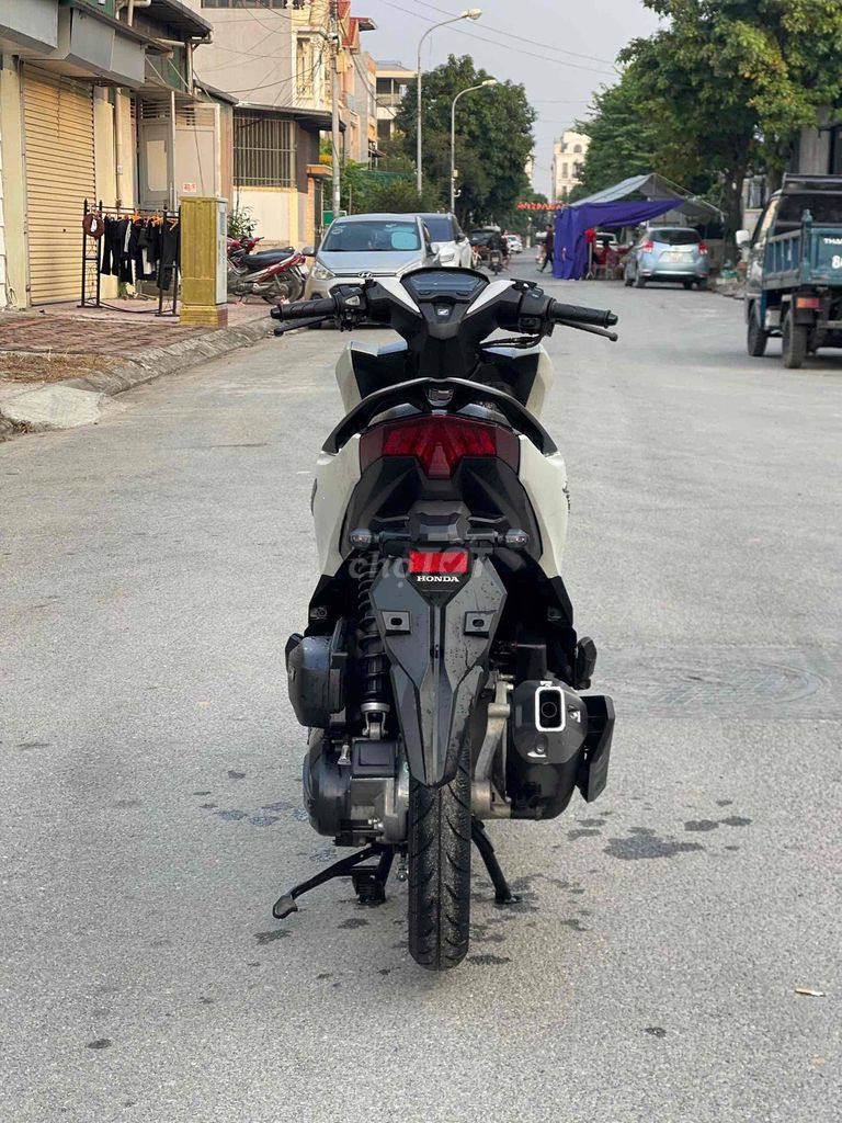 Honda Vario 125i 2021 Trắng 10000 km. Mua bán Xe máy tại Huyện Gia Lâm Hà Nội được đăng bởi Xe Máy Phúc Hưng hình 5