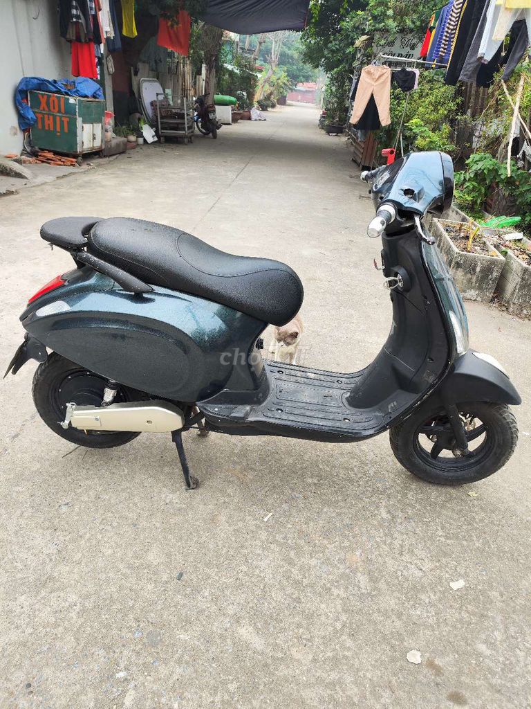 Xe máy điện Vespa màu Xanh đen. Mua bán Xe điện tại Quận Hà Đông Hà Nội được đăng bởi hoang van kiem hình 4