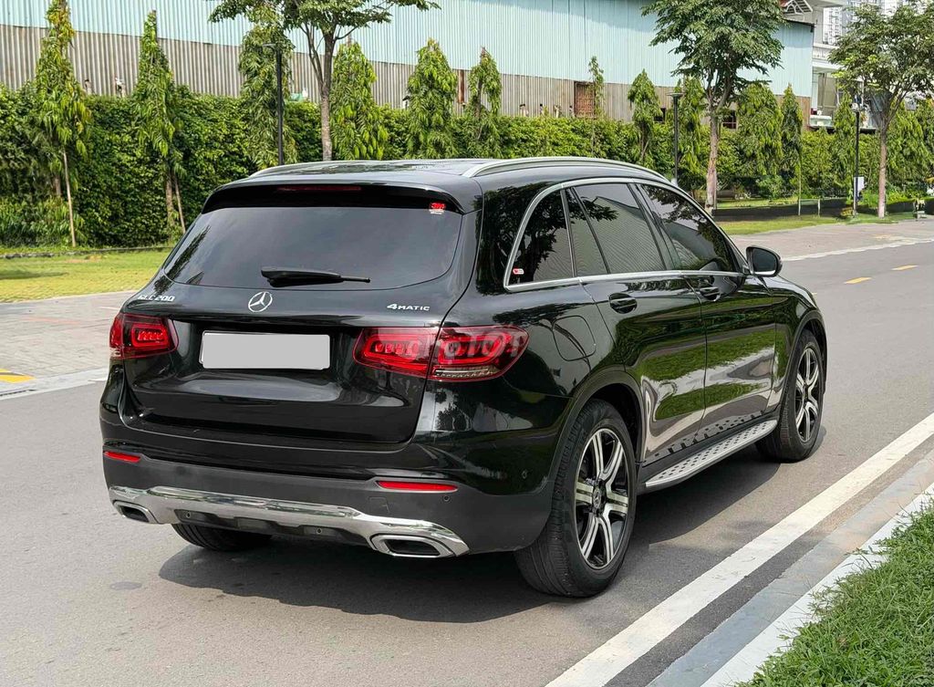 Mercedes Benz GLC model 2022 đen/đen siêu mới. Mua bán Ô tô tại Quận 11 Tp Hồ Chí Minh được đăng bởi Nguyễn Thông hình 5