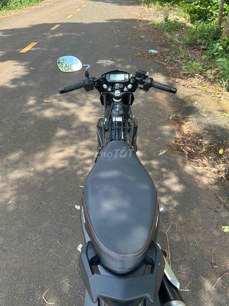 do mình có nhu cầu đổi xe nên bán con satria. Mua bán Xe máy tại Huyện Châu Đức Bà Rịa - Vũng Tàu được đăng bởi Tuấn anh hình 6