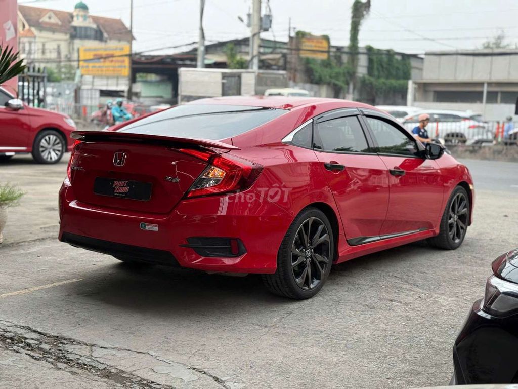 Honda Civic RS 2019 1.5 Turbo, màu đỏ,59000 km. Mua bán Ô tô tại Quận Bình Tân Tp Hồ Chí Minh được đăng bởi Son Do hình 4
