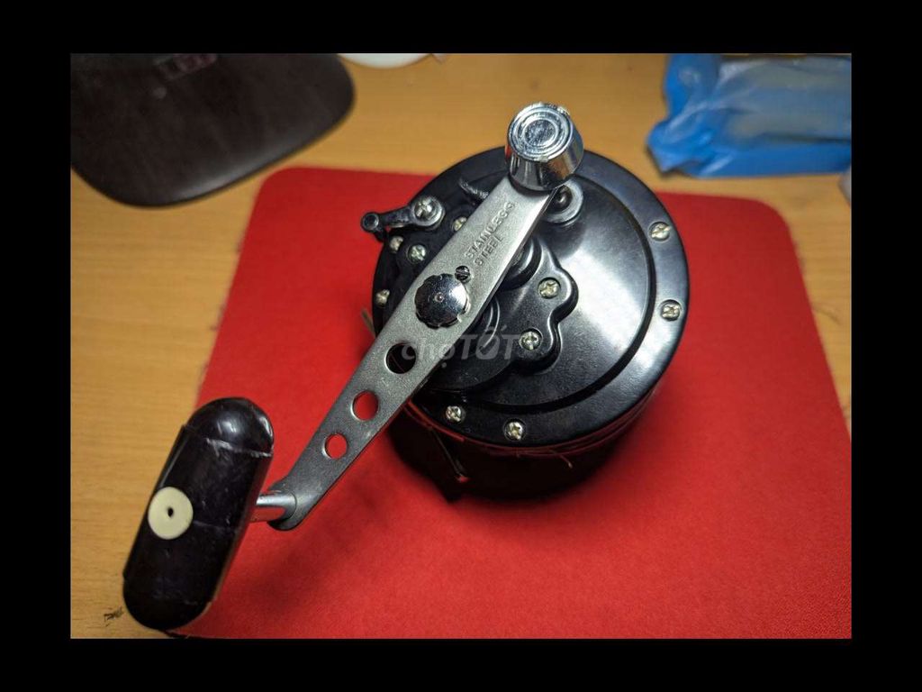 Máy câu Daiwa st-50