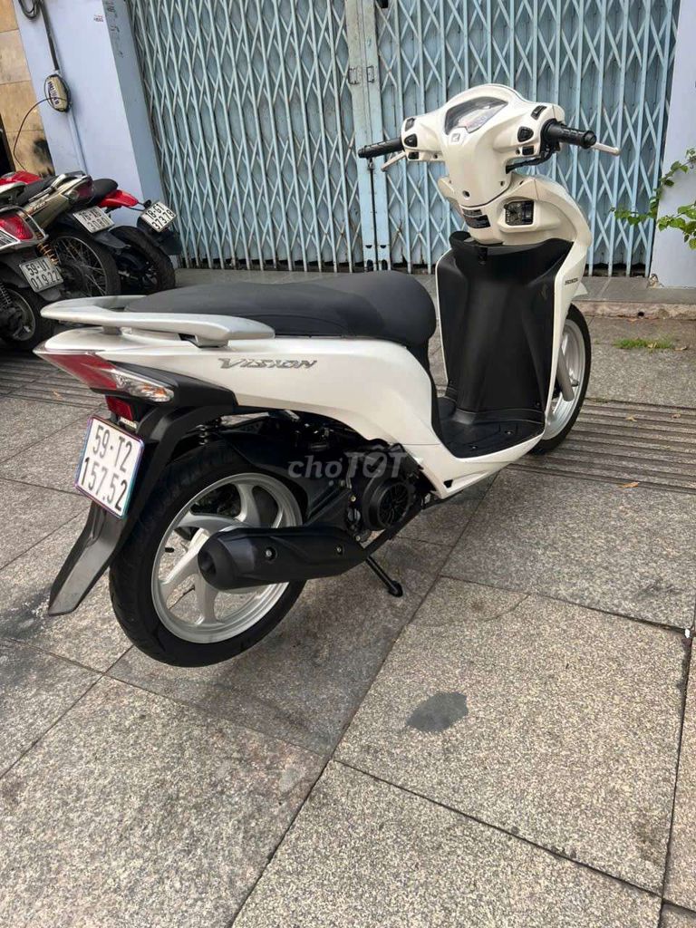 Honda vision 2018 mới 90% biển số thành phố. Mua bán Xe máy tại Quận Tân Phú Tp Hồ Chí Minh được đăng bởi Tuanduy hình 4