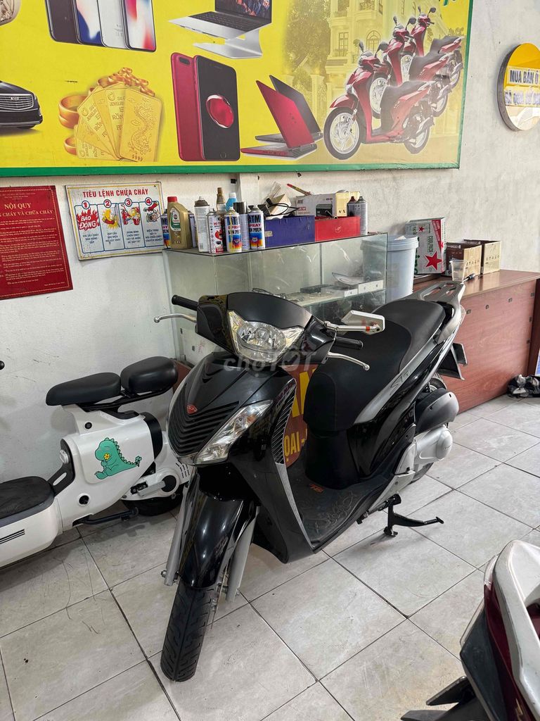 Honda SH 150 Италия черный инжектор Хошимин