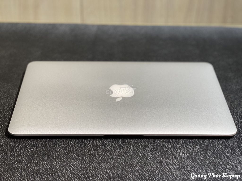 Macbook Air 2015 11 Inch - Core I5 Siêu mỏng, nhỏ.