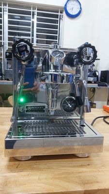 Thanh lý máy pha cà phê espresso Rocket mới 98% Ý.