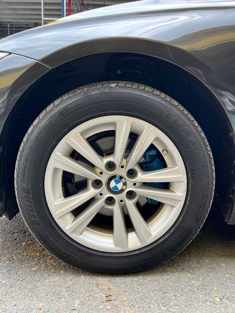 BMW 320i 2016 XE GIA ĐÌNH 1 CHỦ TỪ ĐẦU MUA MỚI ĐẸP. Mua bán Ô tô tại Thành phố Thủ Đức Tp Hồ Chí Minh được đăng bởi Hiếu hình 18