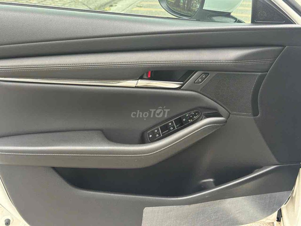 Mazda 3 1.5L Luxury 2020. Mua bán Ô tô tại Quận Long Biên Hà Nội được đăng bởi Trang Gala hình 7