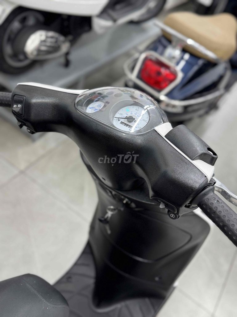 zíp 100cc . xe cọp 8000km . bao zin. Mua bán Xe máy tại Quận Phú Nhuận Tp Hồ Chí Minh được đăng bởi  vespa Nam Phương hcm  hình 3