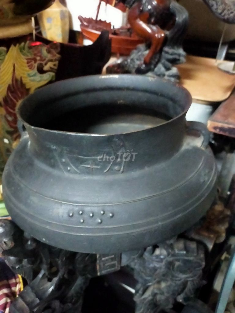 Niêu đồng cổ màu đen cực đẹp . Mua bán Đồ sưu tầm, đồ cổ tại Quận Tân Bình Tp Hồ Chí Minh được đăng bởi Tên chưa cung cấp hình 1