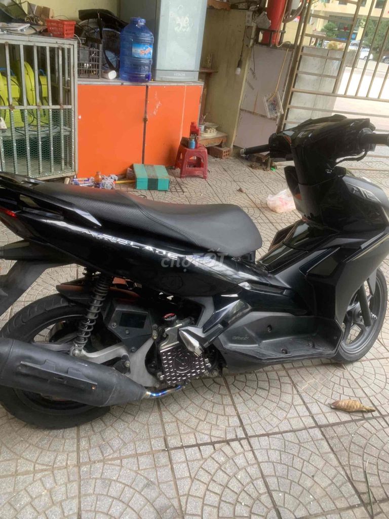 Honda Air Blade 2023 Đen. Mua bán Xe máy tại Thành phố Huế Thừa Thiên Huế được đăng bởi akakaka hình 2
