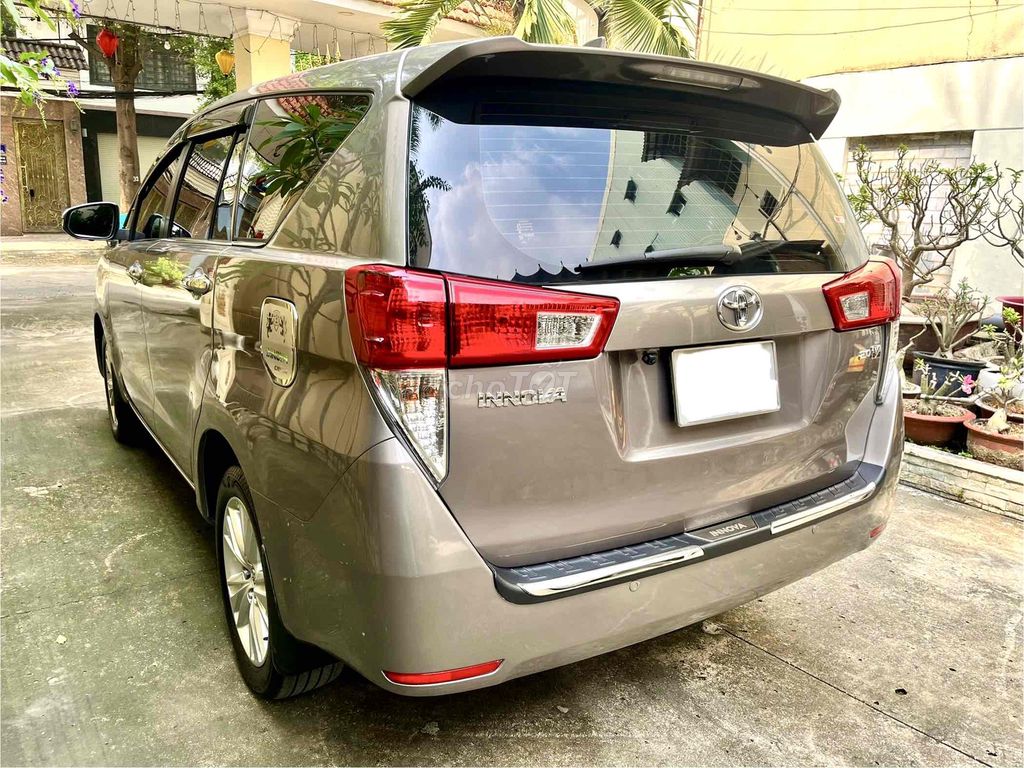 Toyota Innova 2.0V 2017. Bản cao cấp. xe rất đẹp. Mua bán Ô tô tại Quận 7 Tp Hồ Chí Minh được đăng bởi Thanh Bình Land hình 6
