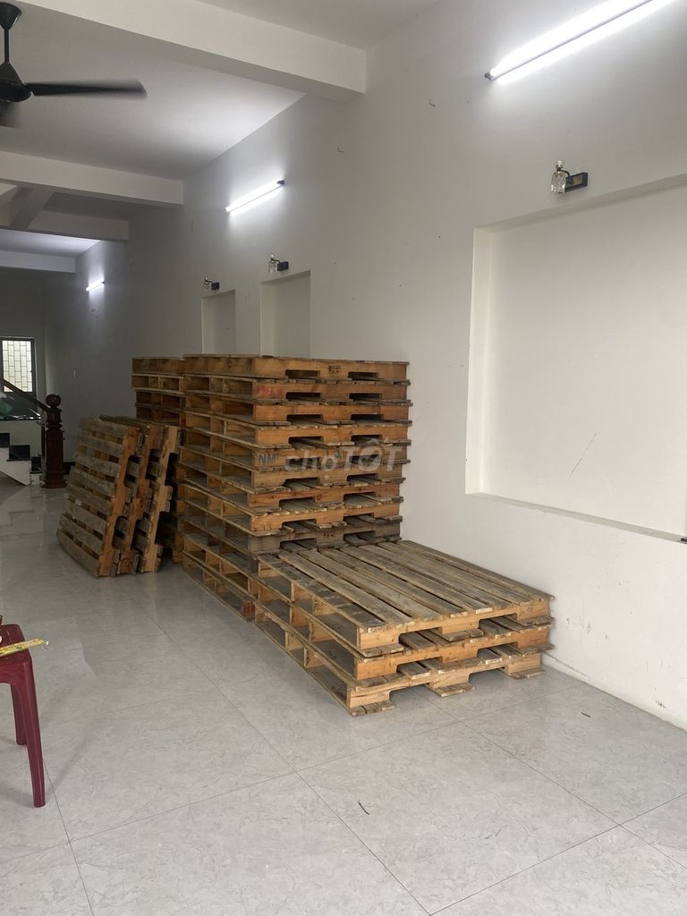 Pallet gỗ KT: 1100x1300x130mm