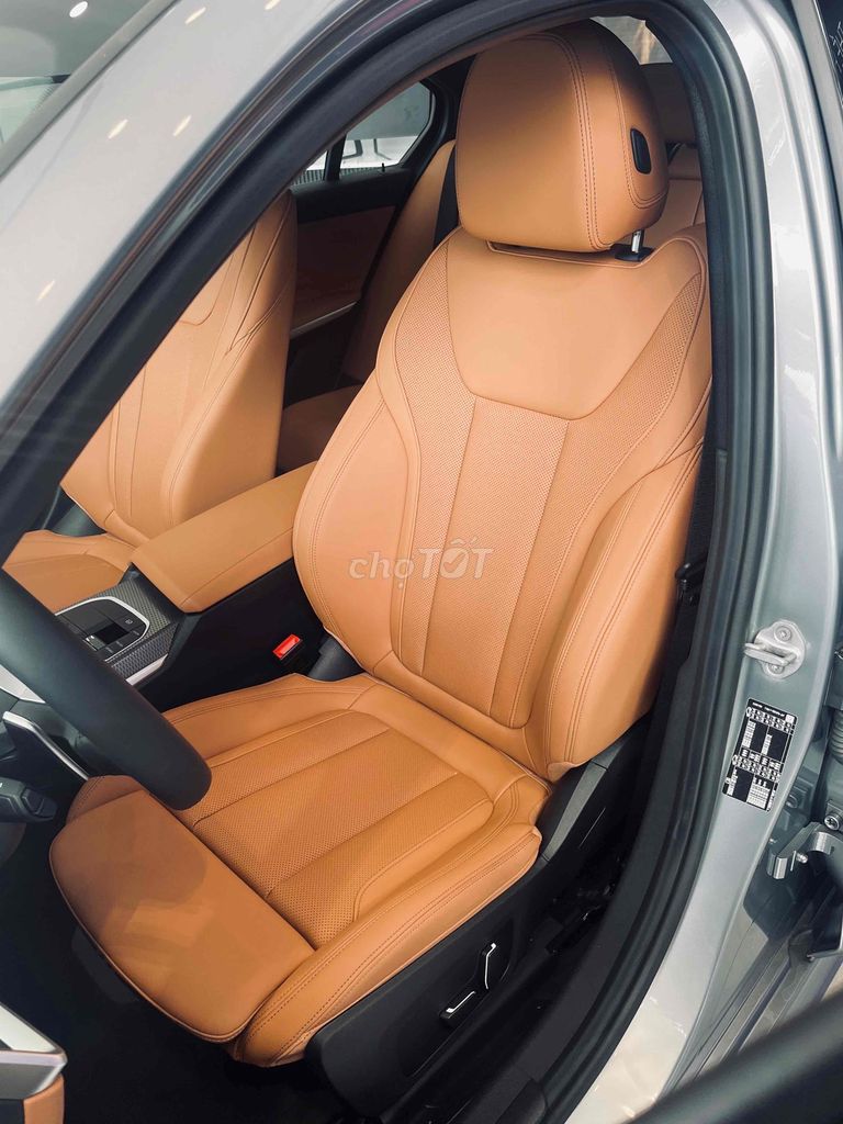 BMW 3 Series 2025 320i M Sport. Mua bán Ô tô tại Quận Bình Tân Tp Hồ Chí Minh được đăng bởi Hồ Nhật Anh hình 4