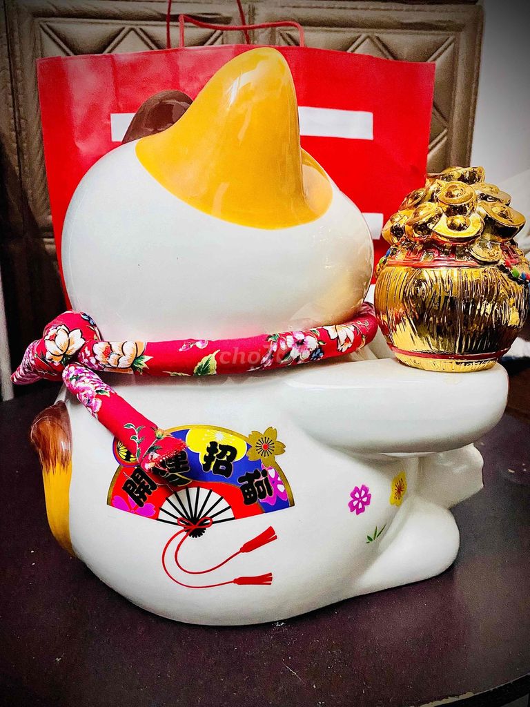 mèo thần tài maneki neko