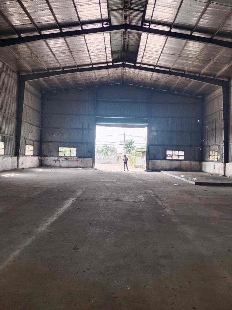 cho thuê 1200m2 kv nhà xưởng