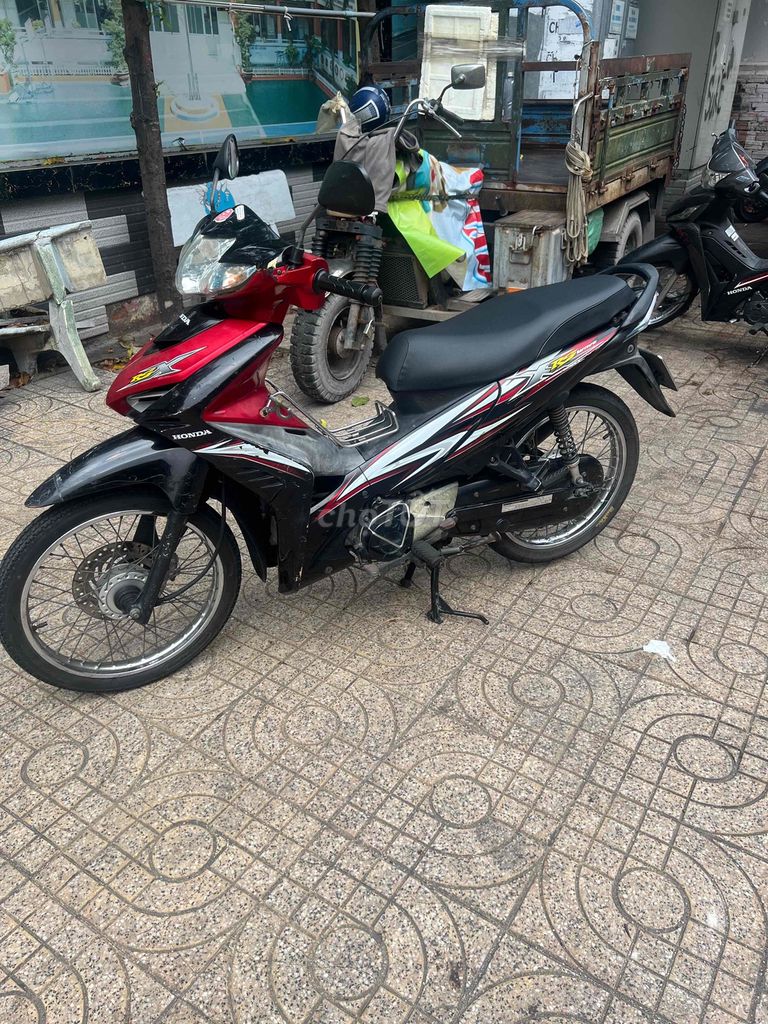 xe nhà di kĩ rsx 110 bstp btc máy zin chua chạm. Mua bán Xe máy tại Quận 6 Tp Hồ Chí Minh được đăng bởi Pham Minh chien hình 3