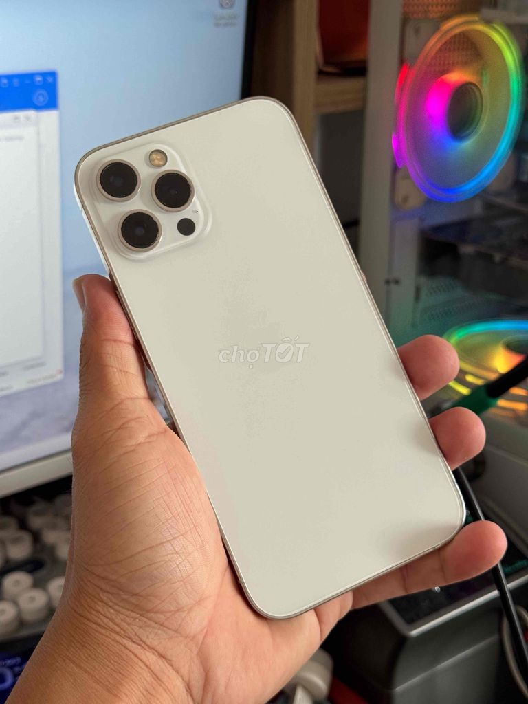 Apple iPhone 12 Pro Max 256GB Trắng Đã qua sử dụng. Mua bán Điện thoại tại Quận Cái Răng Cần Thơ được đăng bởi Nguyễn Đức Anh hình 1