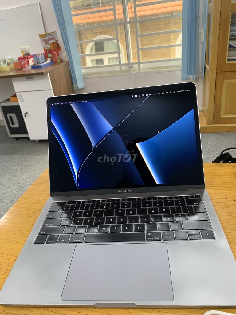 Macbook Pro 2017 16GB 256GB