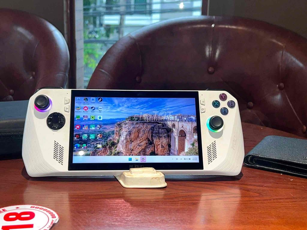 ASUS ROG Ally Trắng. Mua bán Thiết bị chơi game tại Quận Cái Răng Cần Thơ được đăng bởi Ngọc Thảo hình 1