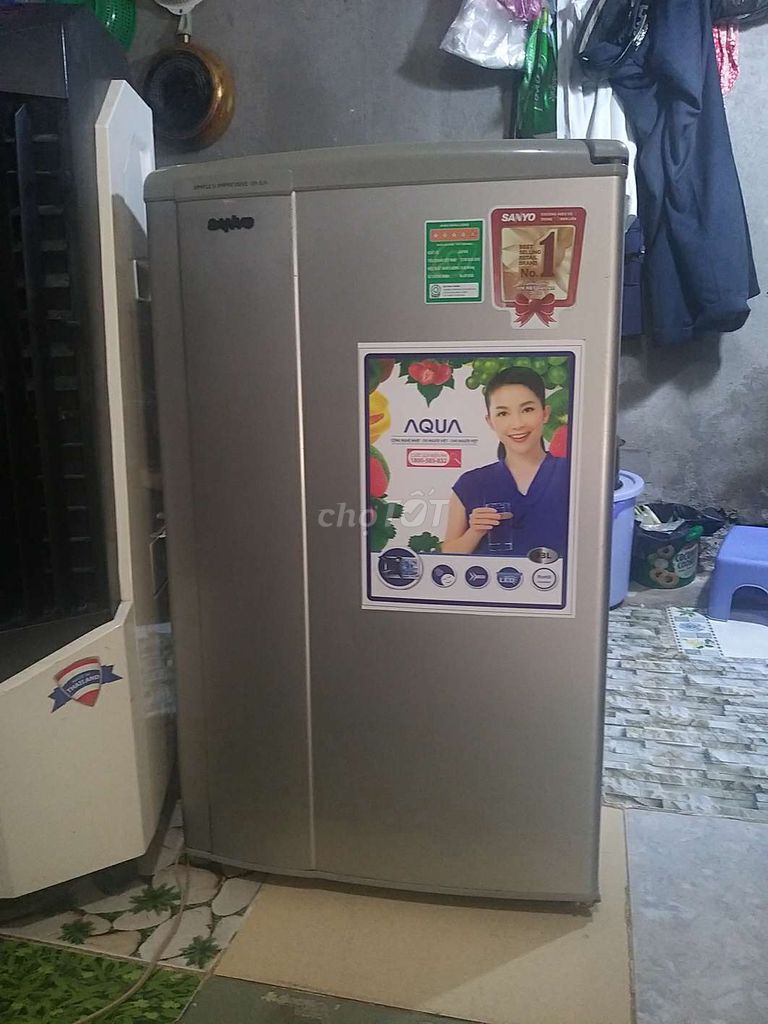 Tủ lạnh sanyo 93lit đẹp nguyên zin hết sài ok