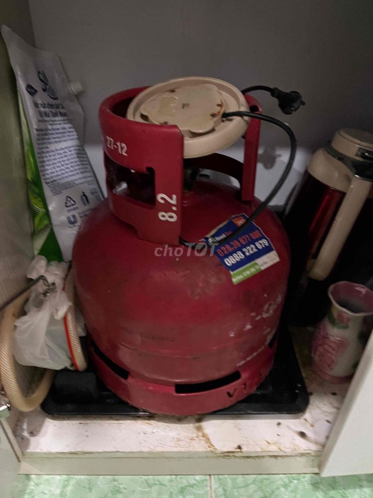 Bình gas Đỏ 8.2 kg. Mua bán Nội thất, đồ gia dụng khác tại Quận Tân Bình Tp Hồ Chí Minh được đăng bởi Thanh Thư Nguyễn Thị hình 1