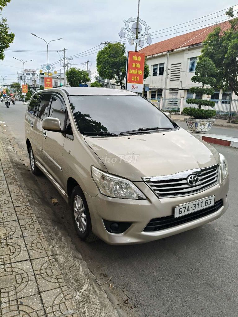 Toyota Innova Vàng cát 7 chỗ Số sàn. Mua bán Ô tô tại Huyện Chợ Mới An Giang được đăng bởi Phát đạt hình 5