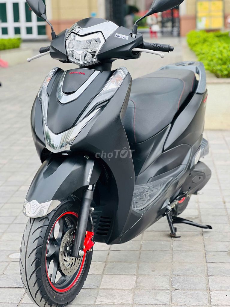 HONDA LEAD 125 FI ĐEN NHÁM ĐÈN LED BẢN LIMITED. Mua bán Xe máy tại Quận Cầu Giấy Hà Nội được đăng bởi Lộc Phát hình 2