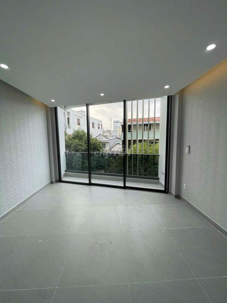 Cho thuê nhà MT Lê Thị Riêng Q1 – 3PN, 5WC, KD tự do – Giá tốt 60tr. Cho thuê văn phòng, mặt bằng kinh doanh tại Quận 1 Tp Hồ Chí Minh được đăng bởi Minh Quang hình 1