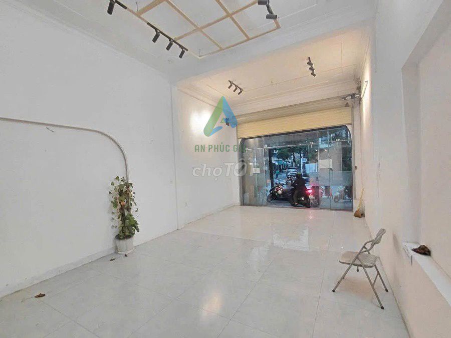 Аренда · 4 комн. · 100 м² · Quận Hải Châu, ул. Đường Nguyễn Hữu Dật