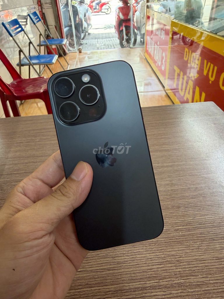 Apple iPhone 15 Pro 128GB Đen 86%. Mua bán Điện thoại tại Quận 7 Tp Hồ Chí Minh được đăng bởi Quang Vũ hình 1