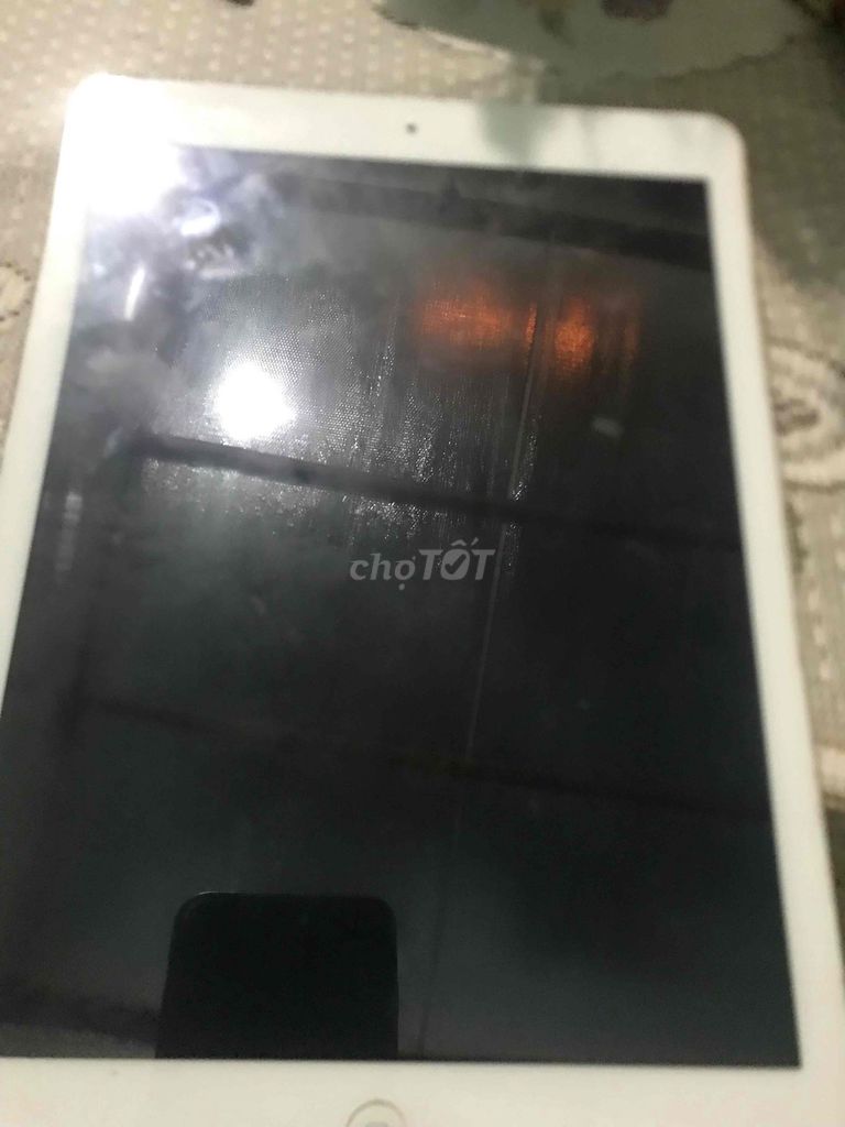 Apple iPad Air 32GB Bạc Đã sử dụng. Mua bán Máy tính bảng tại Quận Sơn Trà Đà Nẵng được đăng bởi tuấn bảo hình 1