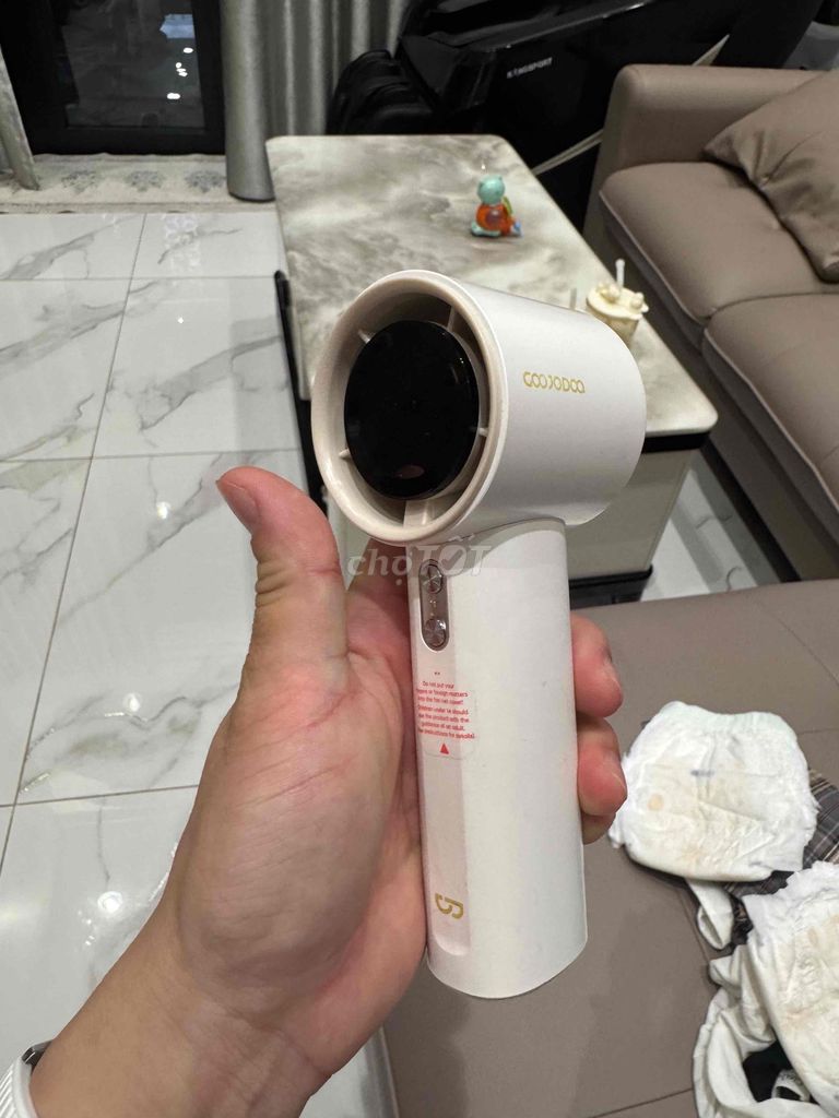 Quạt mini cầm tay COOJOCOO mới 99%. Mua bán Quạt tại Thành phố Thủ Đức Tp Hồ Chí Minh được đăng bởi Ngô Thị Thanh Hậu  hình 1