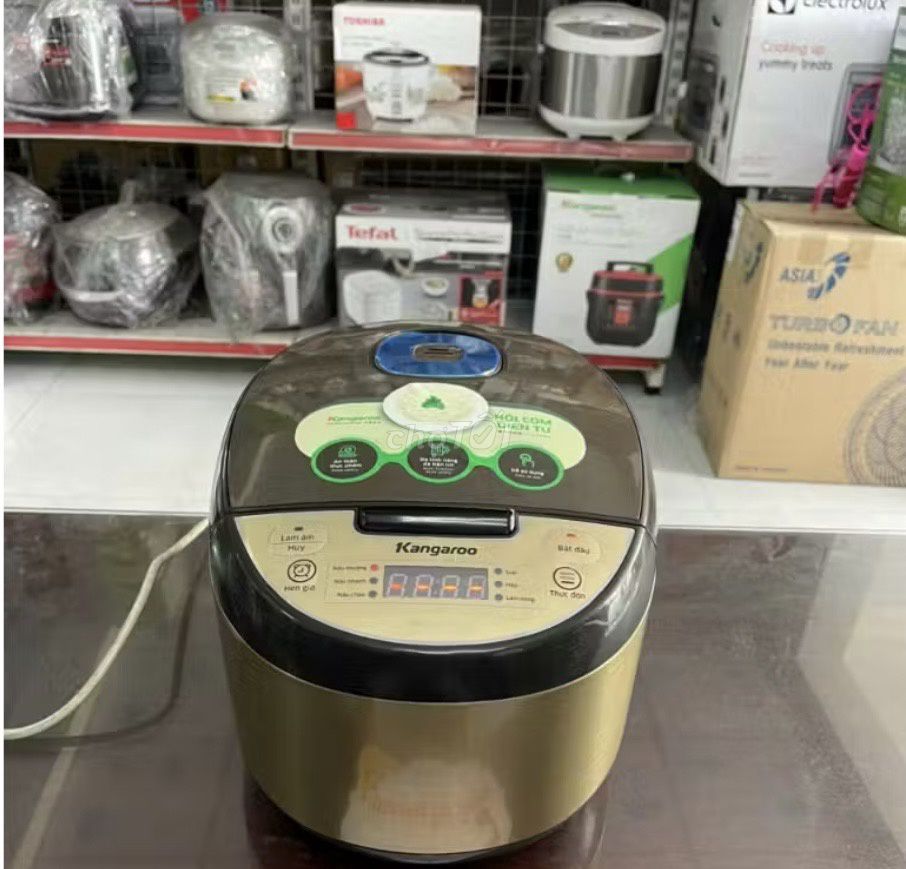 Nồi cơm điện tử Kangaroo 1.5L Vàng đồng. Mua bán Bếp, lò, đồ điện nhà bếp tại Quận Liên Chiểu Đà Nẵng được đăng bởi Cẩm Thuý hình 1