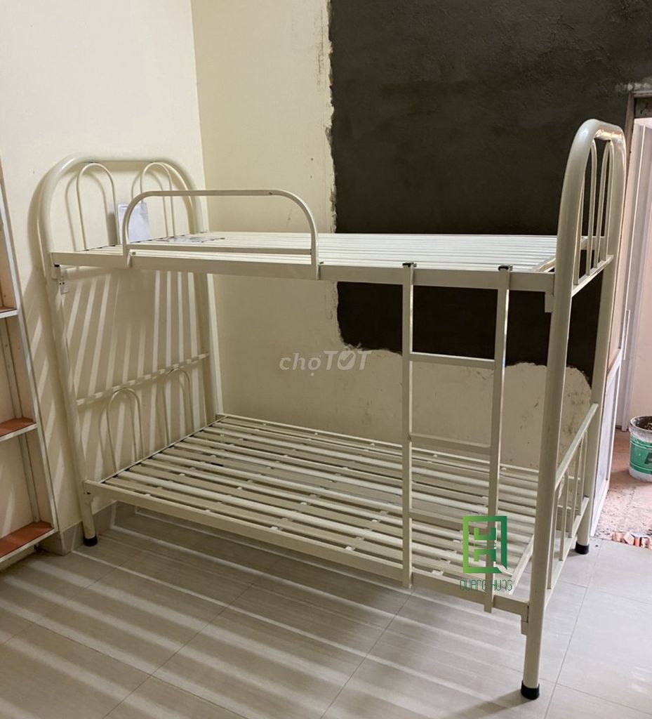 Giường tầng sắt ống tròn 80cm x 2m. Mua bán Giường, chăn ga gối nệm tại Quận Phú Nhuận Tp Hồ Chí Minh được đăng bởi LÊ VĂN HÙNG hình 1