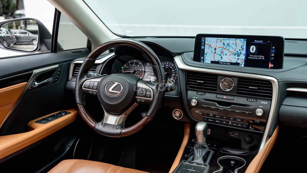 Lexus RX350L 2021 5+2 chỗ ngồi 61.000km. Mua bán Ô tô tại Quận Cầu Giấy Hà Nội được đăng bởi Vũ Duy Khánh hình 15