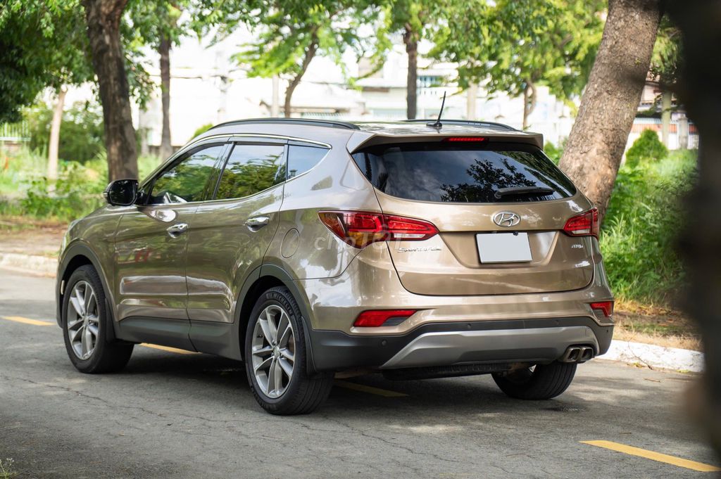 Hyundai Santa Fe 2017 2.4L 4WD - 80000 km. Mua bán Ô tô tại Quận 12 Tp Hồ Chí Minh được đăng bởi Xuân Trung hình 6