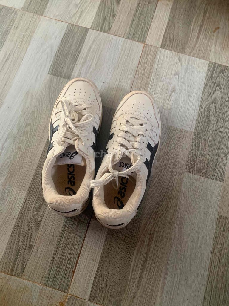 Giày thể thao Asics Trắng size 37. Mua bán Giày dép tại Thành phố Pleiku Gia Lai được đăng bởi Ngọc Trúc hình 1