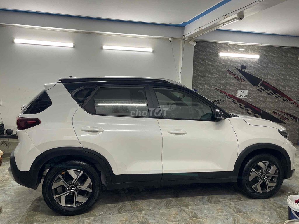 Kia Sonet 2021 Deluxe 1.5 MT - 42000 km. Mua bán Ô tô tại Huyện Đức Trọng Lâm Đồng được đăng bởi SALON ÔTÔ HOÀ THẮNG  hình 5