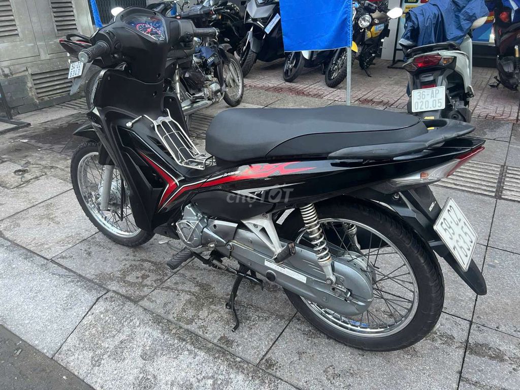 Honda wave RSX Fi 2017 mới 90% biển số thành phố. Mua bán Xe máy tại Quận Tân Phú Tp Hồ Chí Minh được đăng bởi Tuanduy hình 3